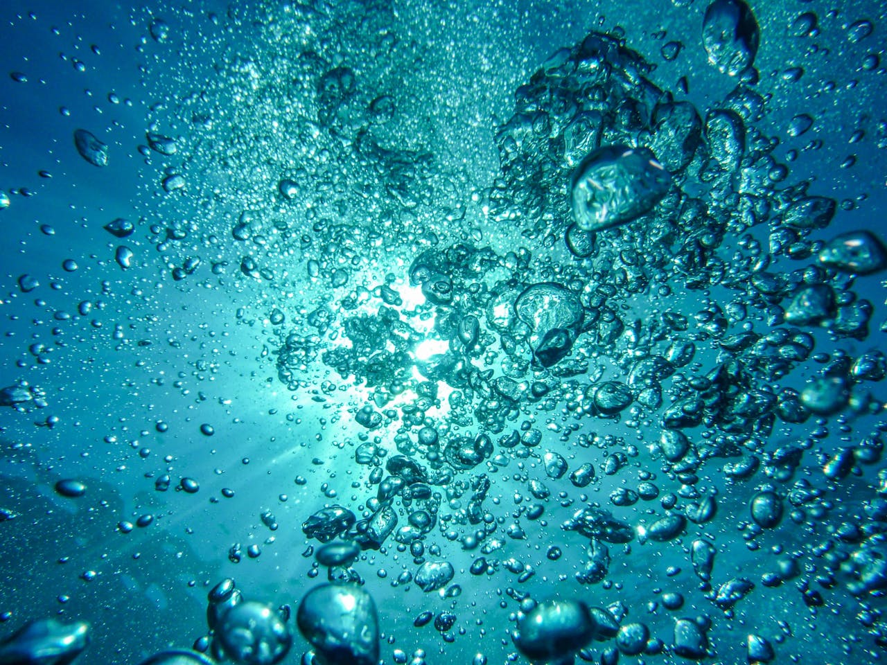Gestión del agua en climatización evaporativa: purgas, legionella y buenas prácticas